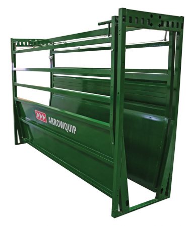 Easy Flow adjustable cattle race side image with two blinders on one side