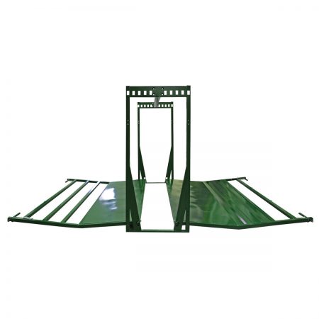 Easy Flow adjustable cattle race image of emergency exits down