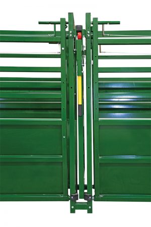 Easy Flow adjustable cattle race with rolling race gate