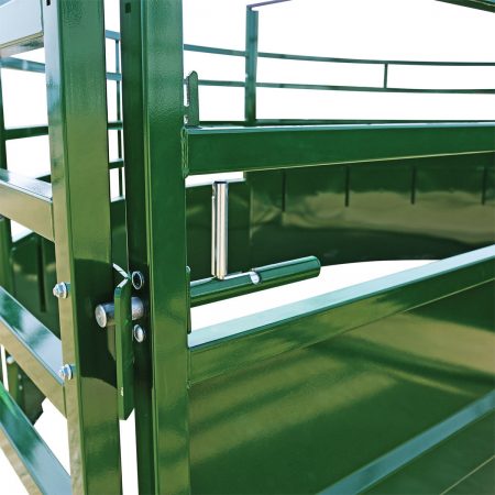 Close up of Slam Latch on Cattle Forcing Pen by Arrowquip