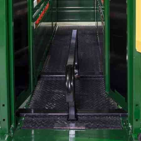 Sternum Bar in Cattle Crush